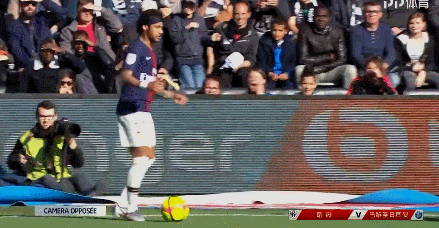 CBA广东男篮险胜辽宁男篮