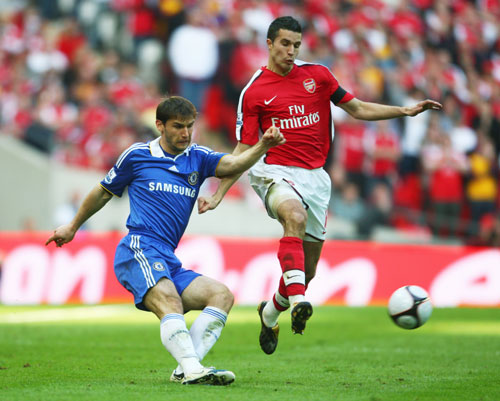 律师张冰：河南队拒不履行仲裁结果，涉及金额约77.83万元（张冰律师称河南队未履行仲裁裁决，涉款约77.83万元）