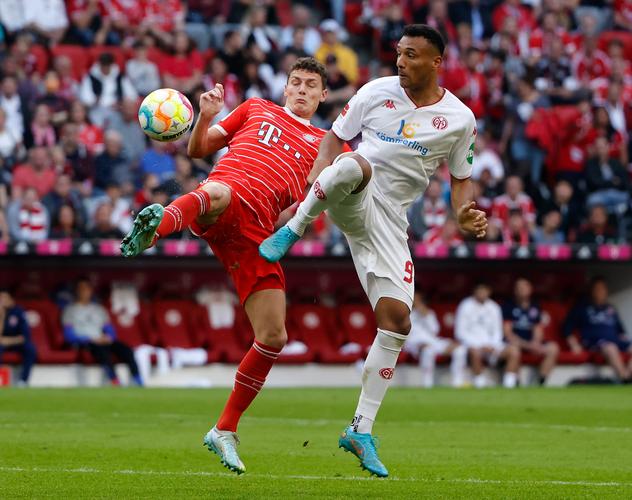 巴萨连续36场西甲进球，追平队史第三长纪录（巴萨西甲36连场破门，追平队史第三长纪录）