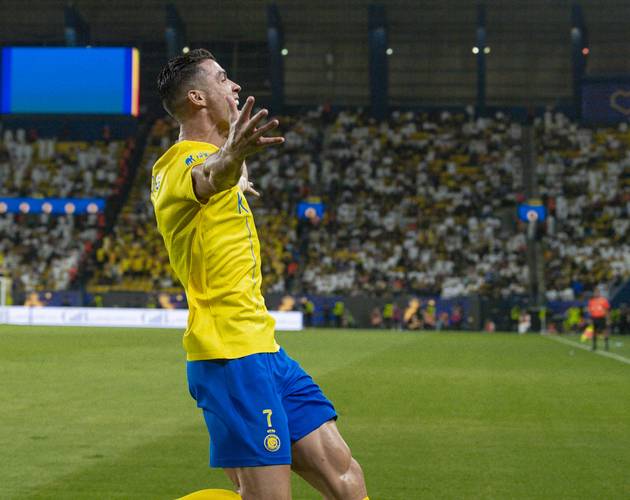 KK：诺伊尔是足球界的传奇；少一人的情况下拜仁仍防住了我们（KK赞诺伊尔为足坛传奇，拜仁少一人仍顶住了我们的攻势）