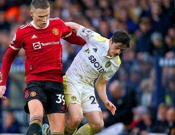 本赛季得分35+且罚球低于5次场次：小波特与库里并列最多