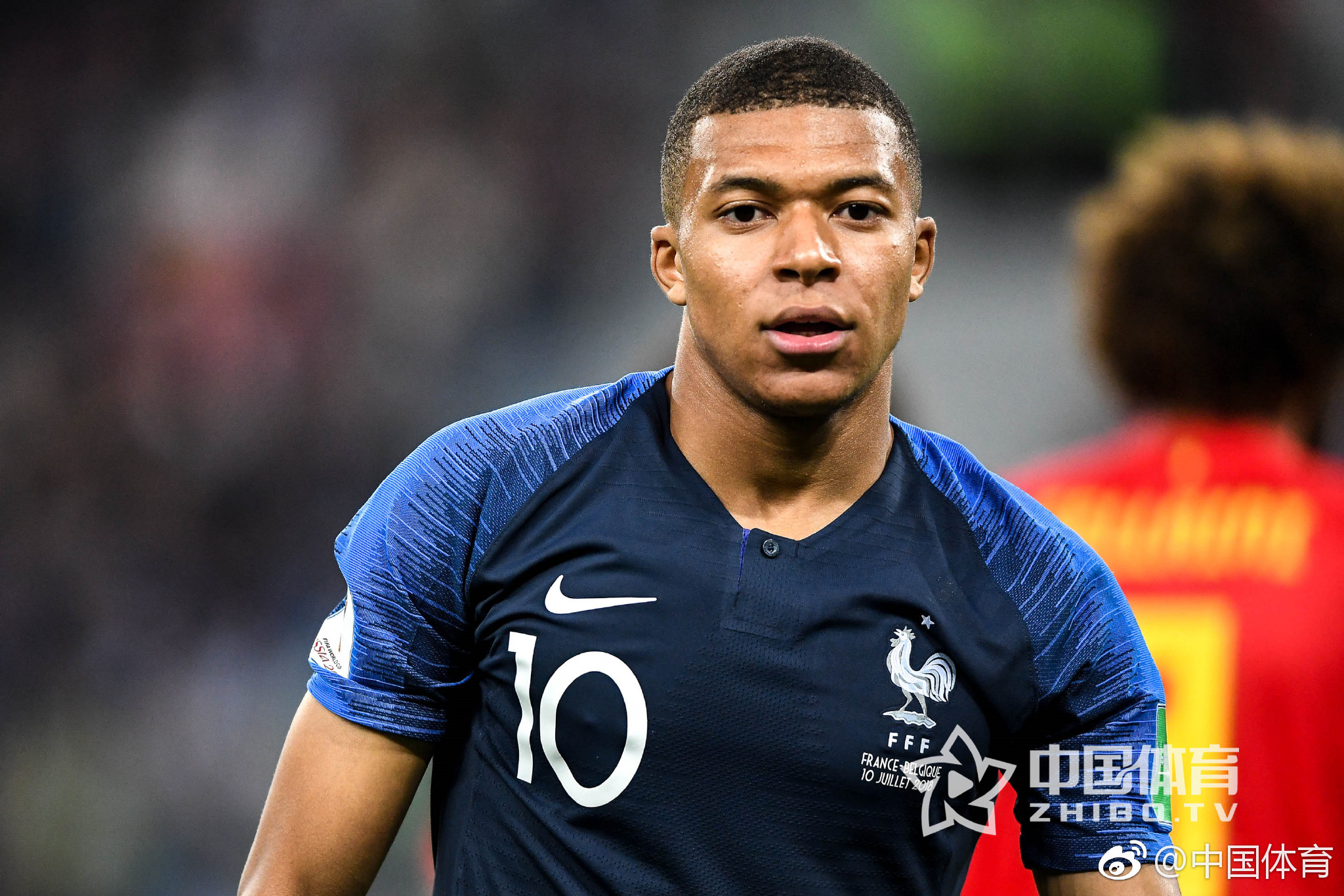 9次扑救力保零封，弗莱肯当选曼城vs勒沃库森全场最佳（弗莱肯9次神扑零封，对曼城战勒沃库森当选全场最佳）