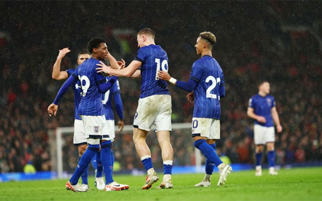 古利特：皇马3个前锋无球时做的太少，贝林厄姆成为受害者（古利特批评：皇马三前锋无球贡献过少，贝林厄姆成了牺牲品）