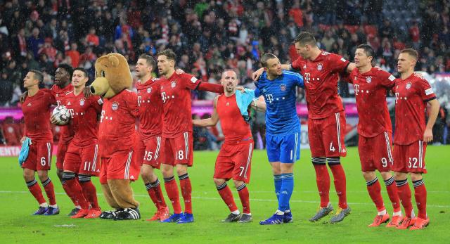 东契奇三双再升级打破联盟纪录（东契奇再攀三双新高，刷新联盟纪录）