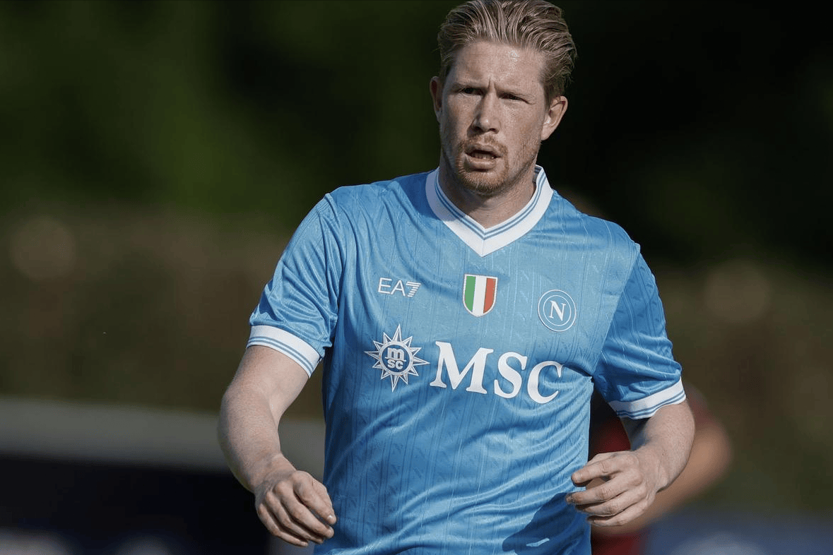 前阿森纳妖锋有望加盟中国联赛，无需转会费，两家西亚劲旅来抢人（前阿森纳前锋或以自由身加盟中国联赛，西亚两大劲旅加入争夺）