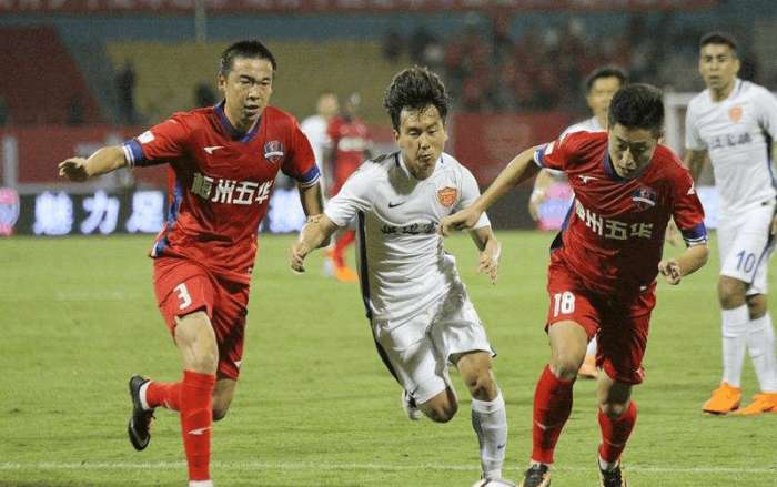 核心缺阵！布克因伤缺席对雷霆的NBA杯关键战