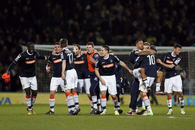 曹法尔：我为西汉姆踢球5年，却只换来了30秒的不续约通知（曹法尔：效力西汉姆五年，最终仅用30秒被通知不续约）