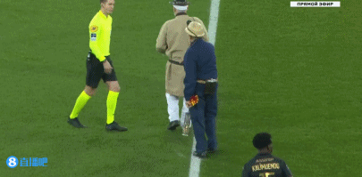 丹麦后卫：染红前球队完全掌控了比赛，这是生涯中最糟的经历（丹麦后卫直言红牌前球队完全主导比赛：职业生涯最糟一次）